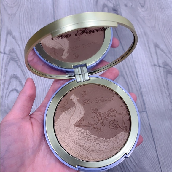 💗🆕 Too Faced Natural Lust Satin Bronzer 12.5g - Picture 4 of 10